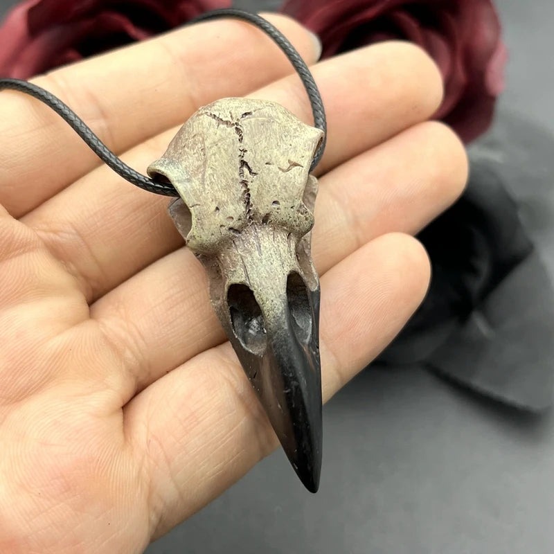 3D Goth Raven Skull Necklace Resin Replica Raven Magpie Crow Gothic Gift Halloween Raven Skull Necklace